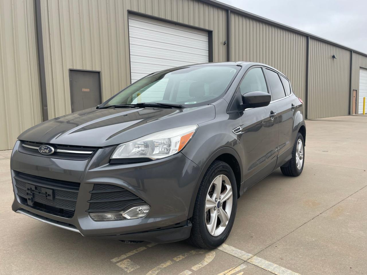 Image 2 of 2016 FORD ESCAPE SE 2016 with VIN 1FMCU0G95GUA32219