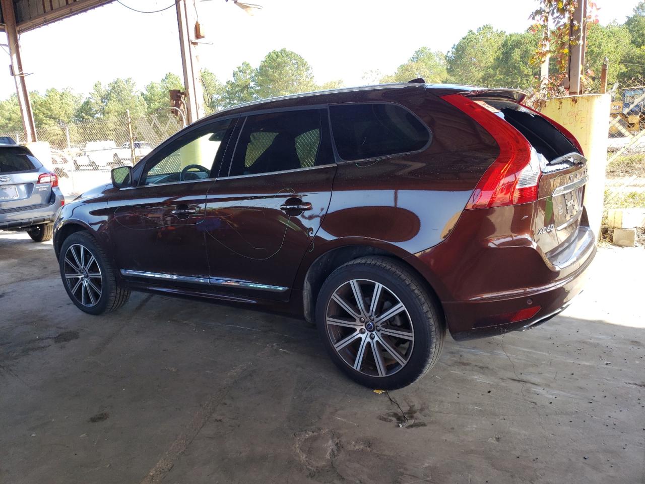 Image 2 of 2015 VOLVO XC60 T5 PLATINUM 2015 with VIN YV440MDD4F2578229