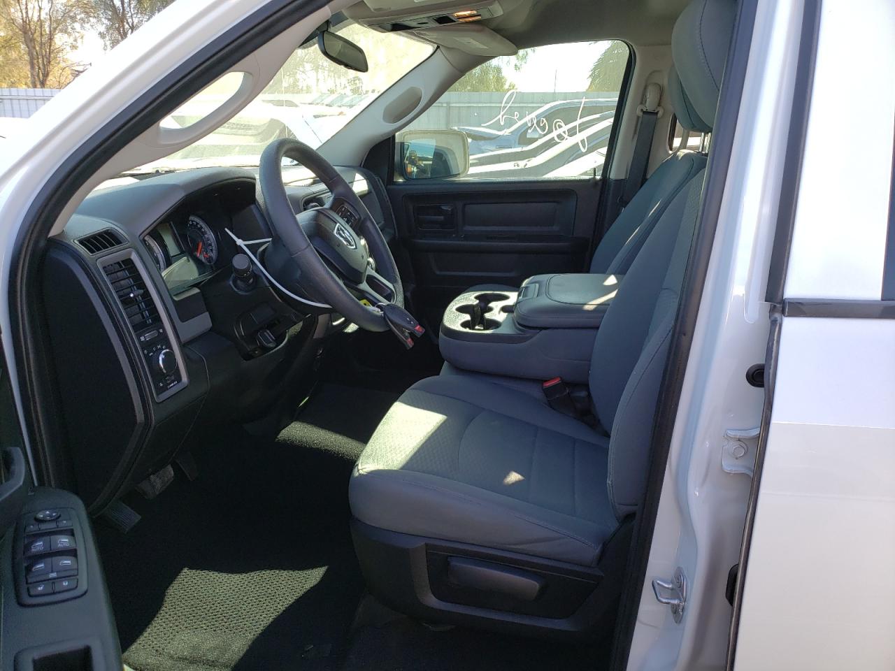 Image 3 of 2019 RAM 1500 CLASSIC TRADESMAN 2019 with VIN 1C6RR6FG3KS670225