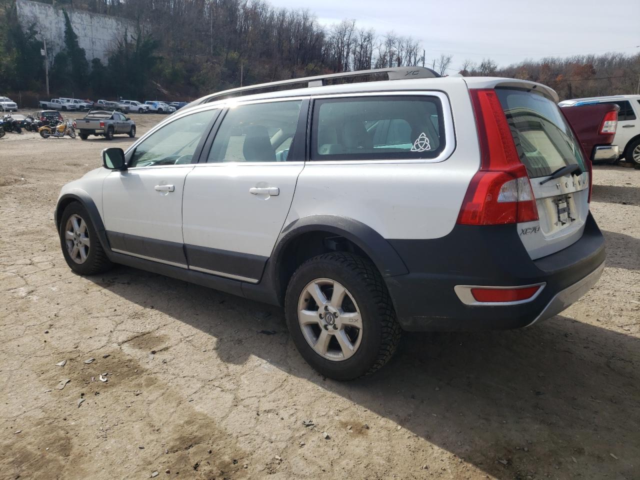 Obraz 2 z 2010 VOLVO XC70 3.2 2010 z VIN YV4960BZ5A1091230