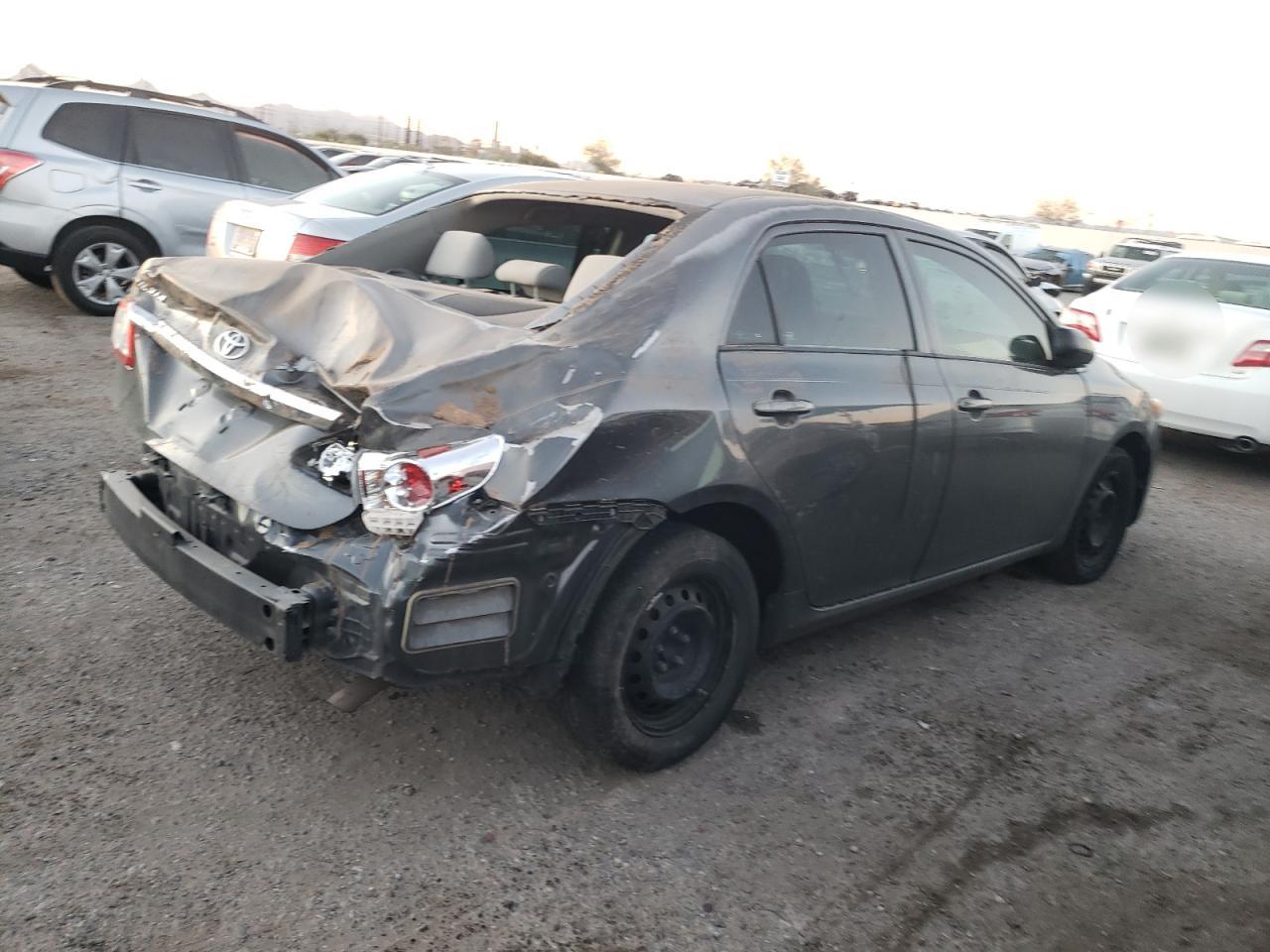 Obraz 3 z 2011 TOYOTA COROLLA BASE 2011 z VIN 2T1BU4EE7BC754093