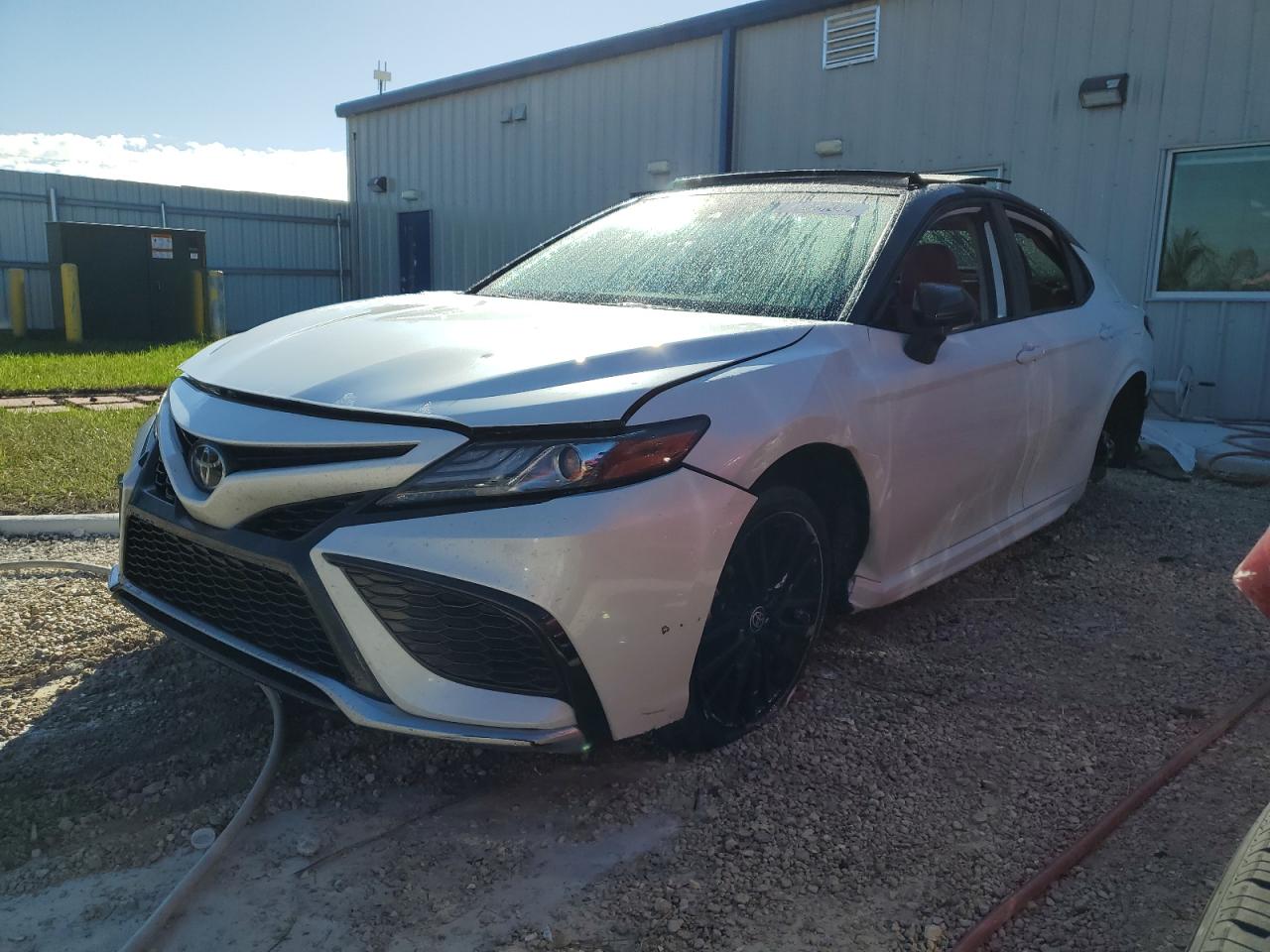 Obraz 1 z 2022 TOYOTA CAMRY XSE 2022 z VIN 4T1K61AK4NU074658