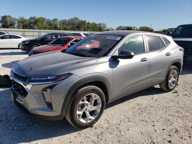 Изображение 1 2024 CHEVROLET TRAX LS 2024 с VIN KL77LFE24RC069513