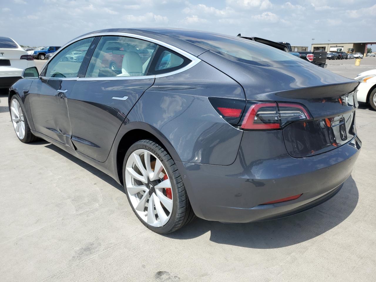 Изображение 2 Tesla Model 3 2018 с VIN 5YJ3E1EB9JF079444