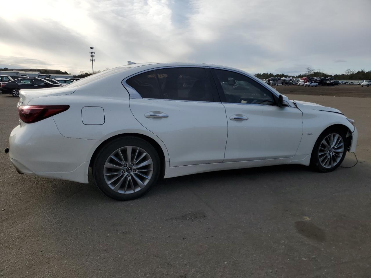 Изображение 3 2019 INFINITI Q50 LUXE 2019 с VIN JN1EV7AR2KM594294