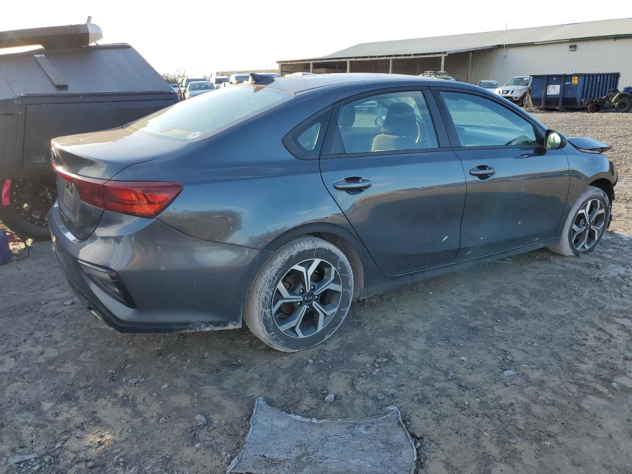 Image 3 of 2019 KIA FORTE FE 2019 with VIN 3KPF24AD8KE027714