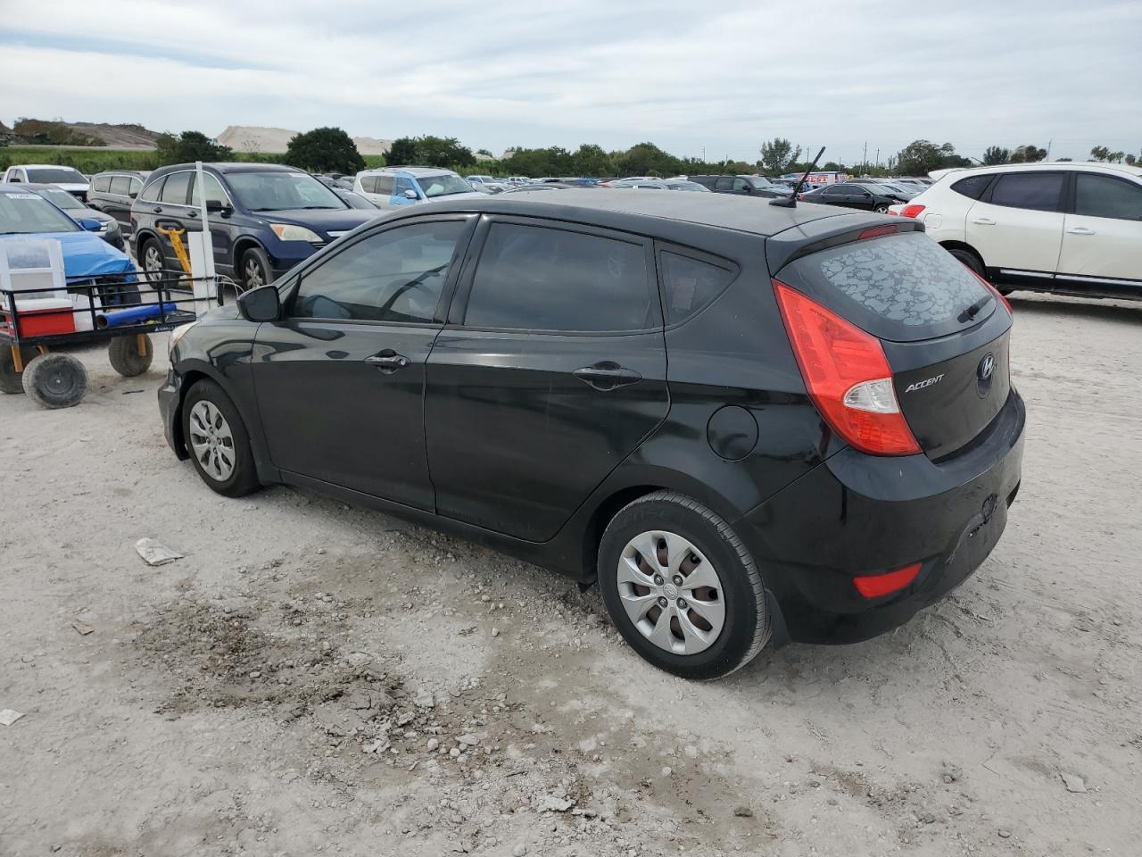 Obraz 2 z 2015 HYUNDAI ACCENT GS 2015 z VIN KMHCT5AE1FU199763