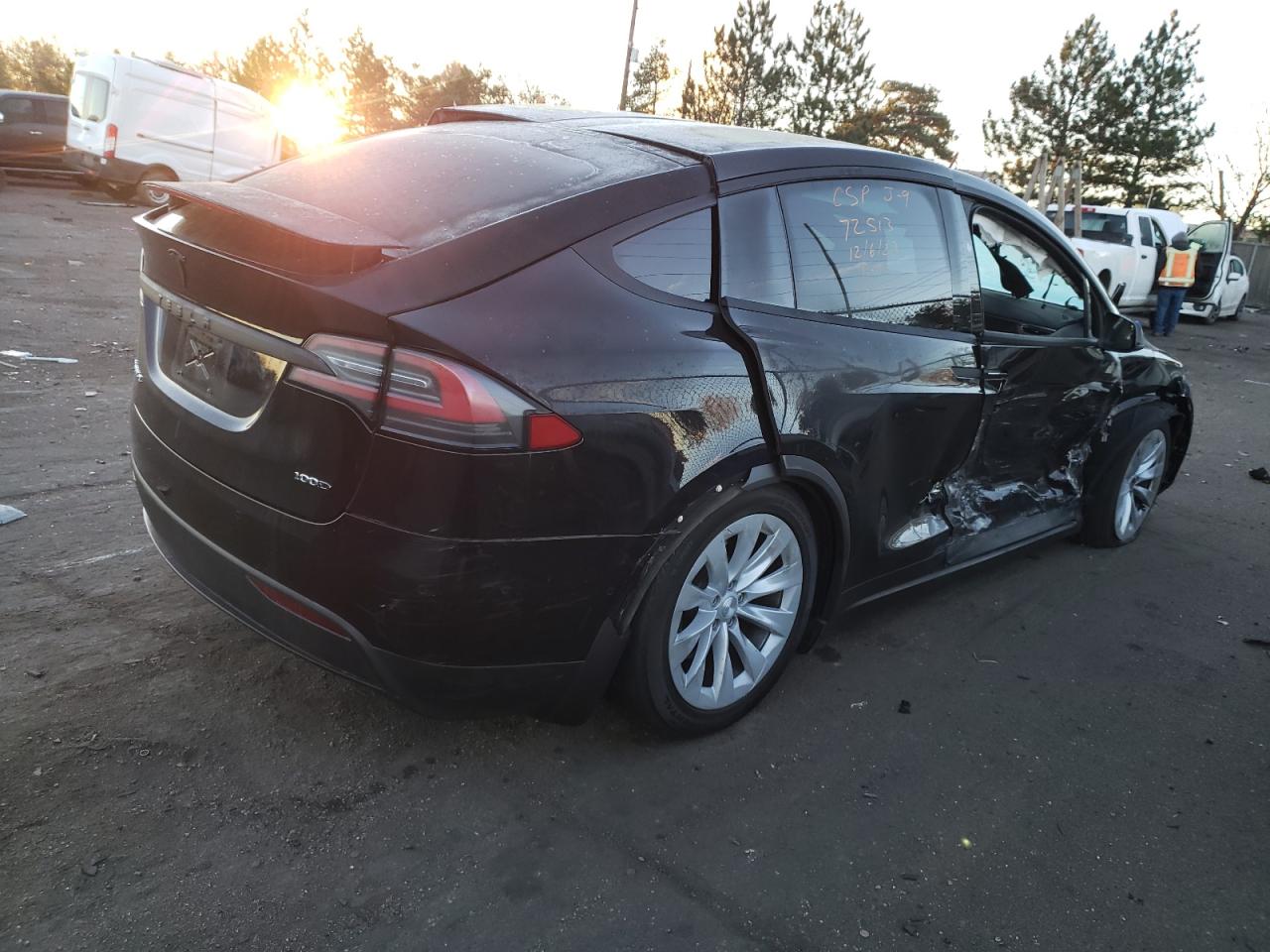 Obraz 3 z 2017 TESLA MODEL X  2017 z VIN 5YJXCBE21HF072611