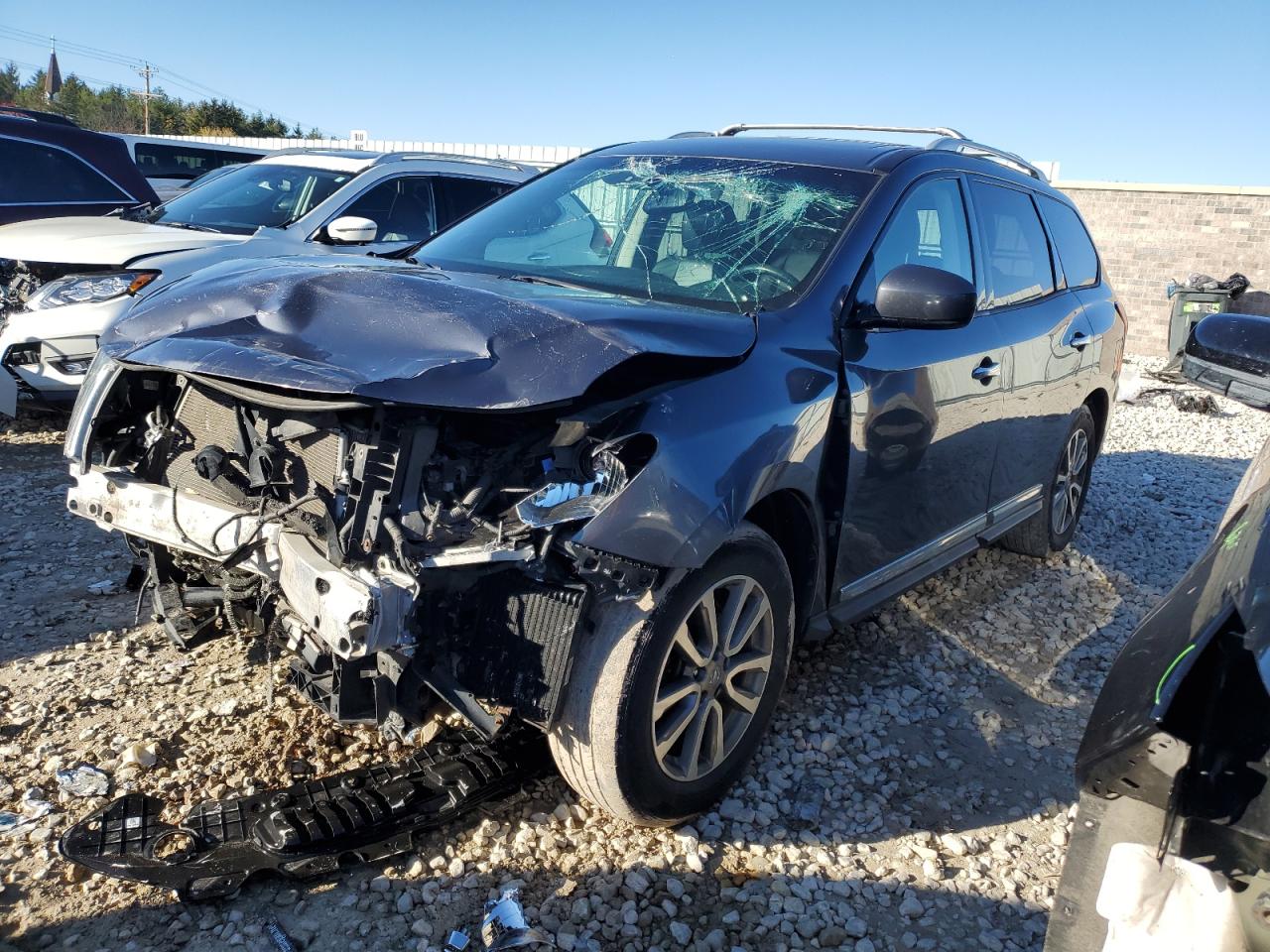 Image 1 of 2014 NISSAN PATHFINDER S 2014 with VIN 5N1AR2MM8EC622124