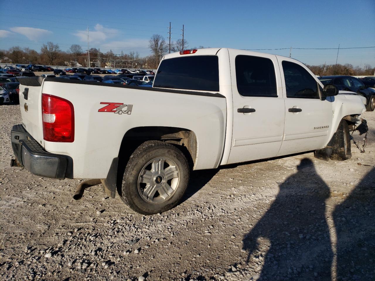 Image 3 of 2013 CHEVROLET SILVERADO K1500 LT 2013 with VIN 3GCPKSE7XDG264998