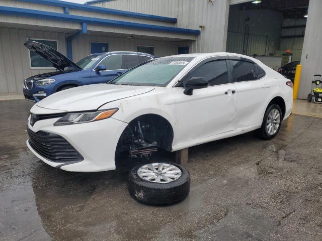 Image 1 of 2018 TOYOTA CAMRY L 2018 with VIN 4T1B11HKXJU089891