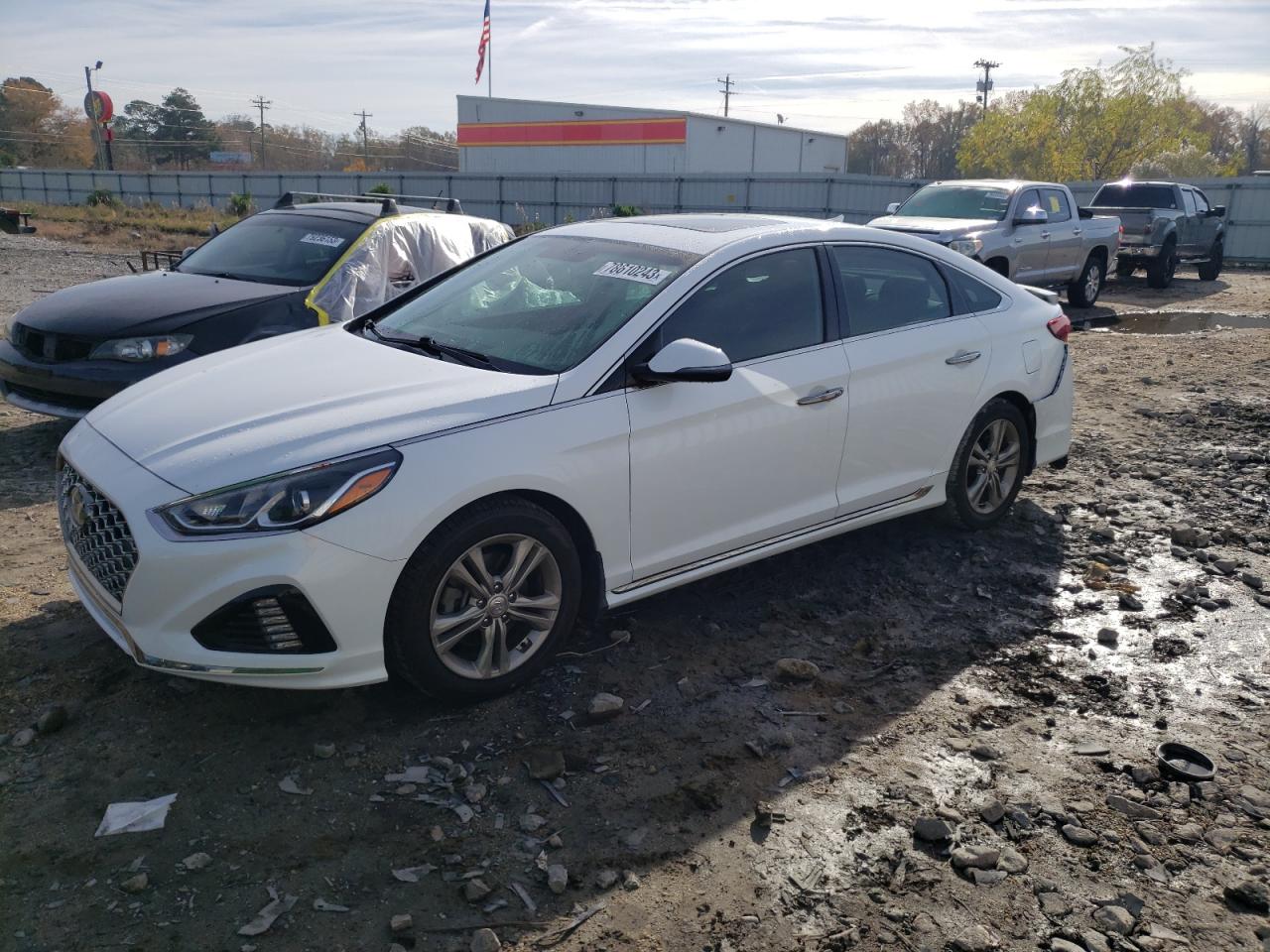 Image 1 of 2018 HYUNDAI SONATA SPORT 2018 with VIN 5NPE34AF6JH687013
