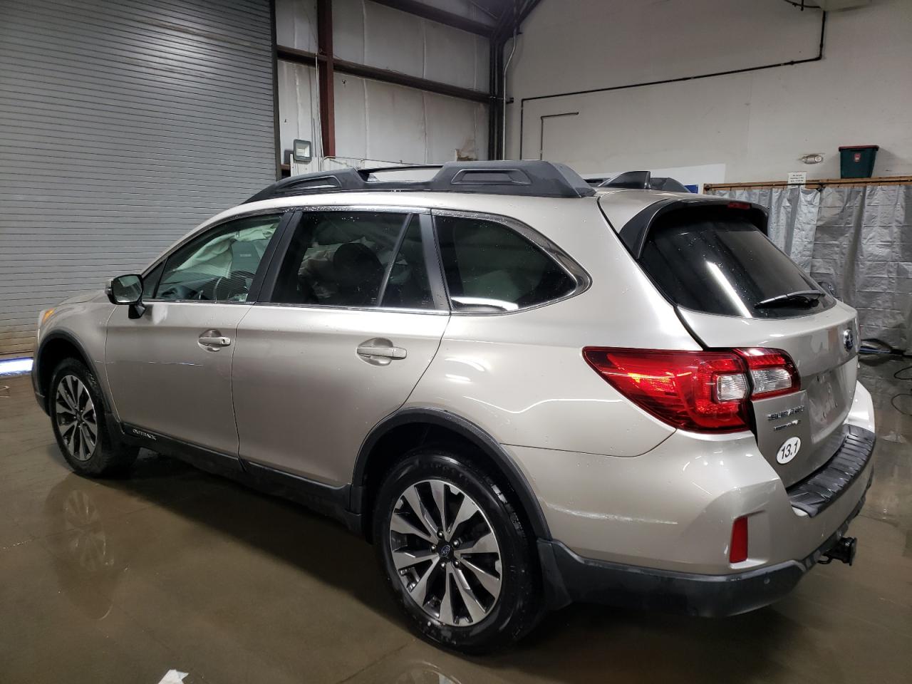 Изображение 2 2017 SUBARU OUTBACK 2.5I LIMITED 2017 с VIN 4S4BSANCXH3211918
