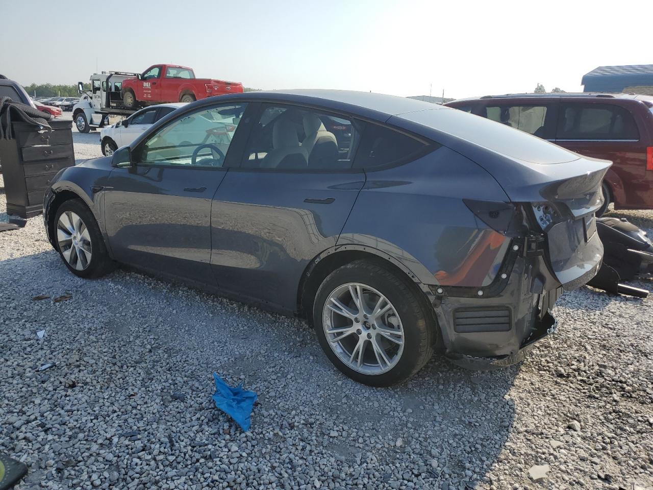 Изображение 2 2023 TESLA MODEL Y  2023 с VIN 7SAYGDEE2PF807807