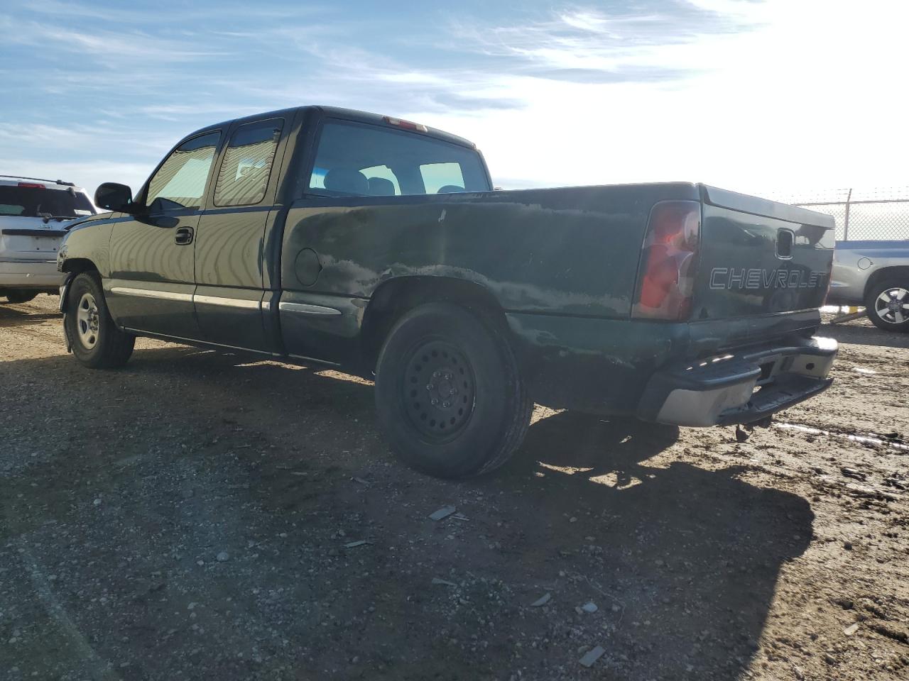 Image 2 of 2004 CHEVROLET SILVERADO C1500 2004 with VIN 1GCEC19X74Z148716