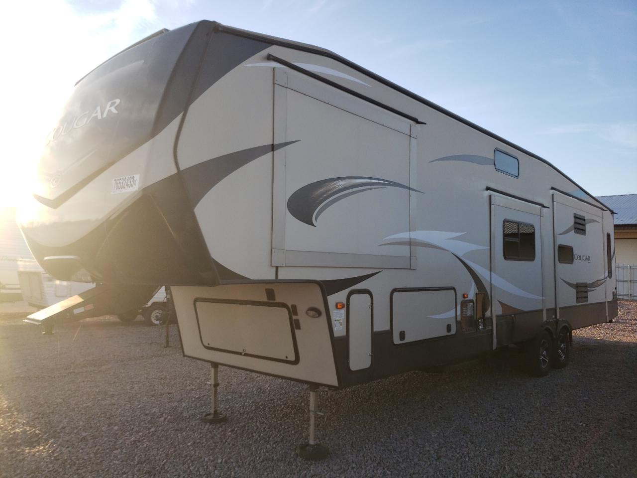 Image 2 of 2018 KEYSTONE COUGAR 2018 with VIN 4YDF36822J2511139
