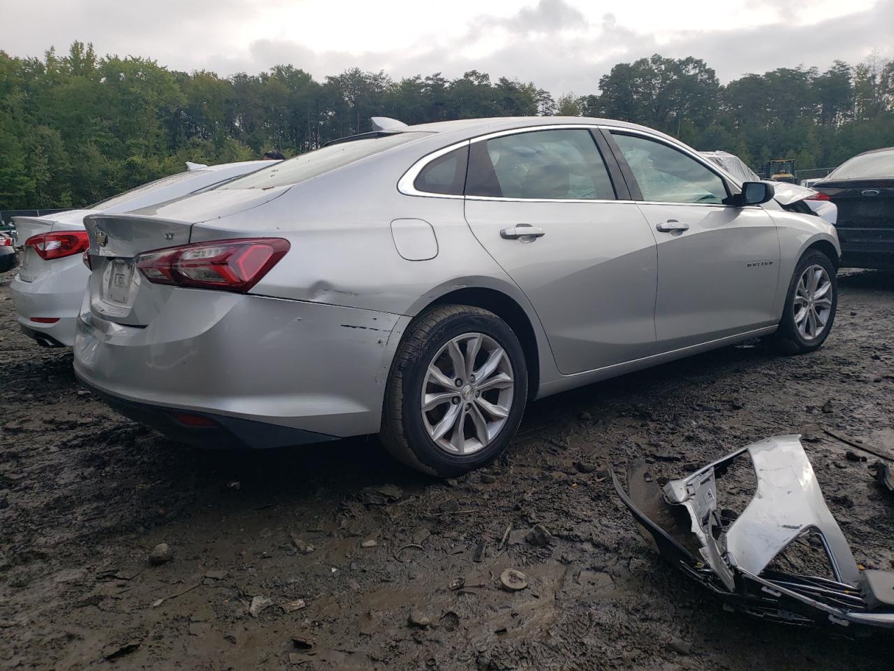 Image 3 of 2020 CHEVROLET MALIBU LT 2020 with VIN 1G1ZD5ST6LF099627