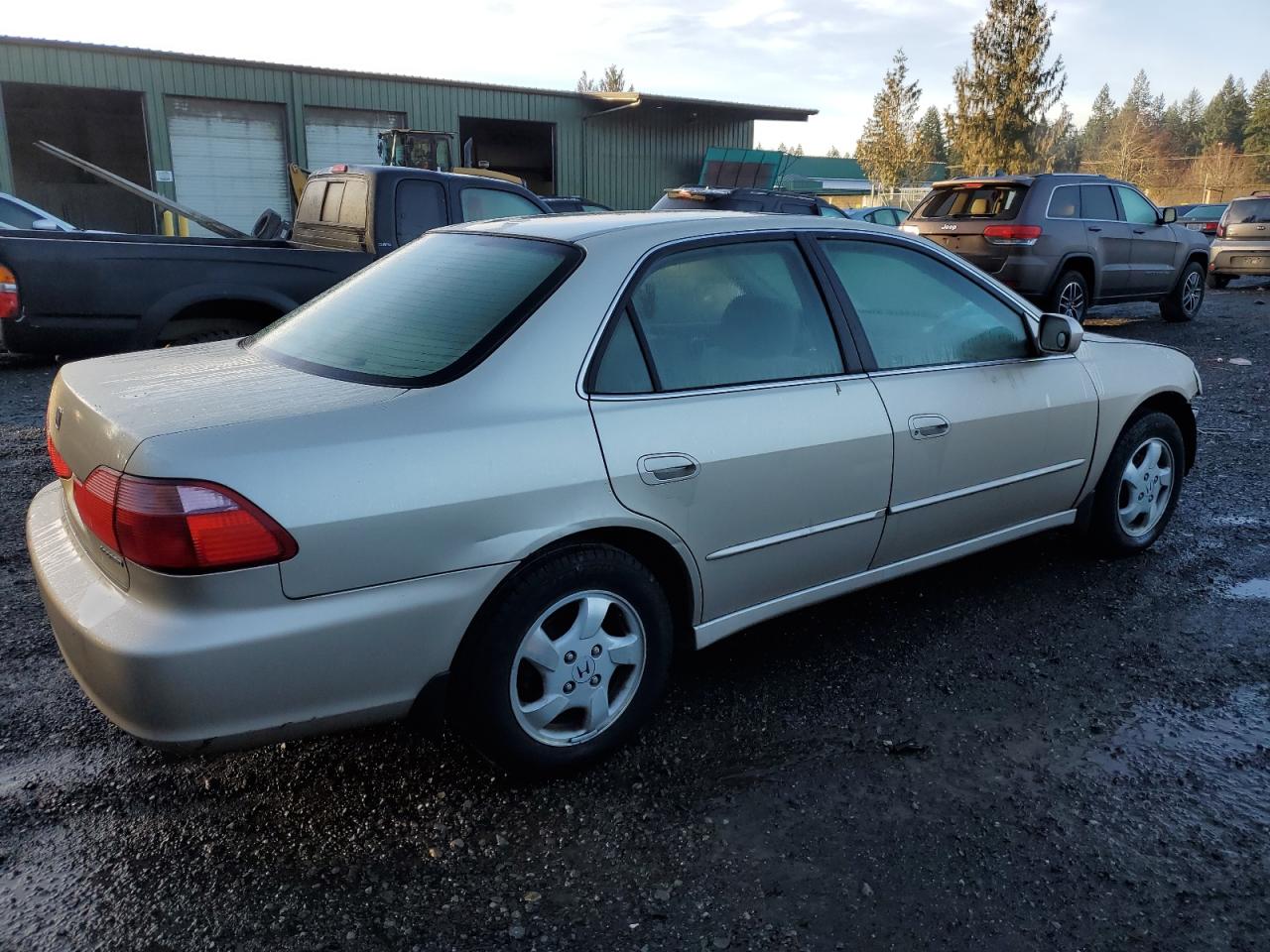Image 3 of 2000 HONDA ACCORD EX 2000 with VIN JHMCG5658YC042904