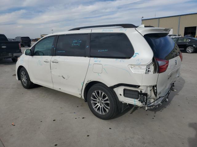 Image 2 of 2019 TOYOTA SIENNA XLE 2019 with VIN 5TDYZ3DC8KS011469