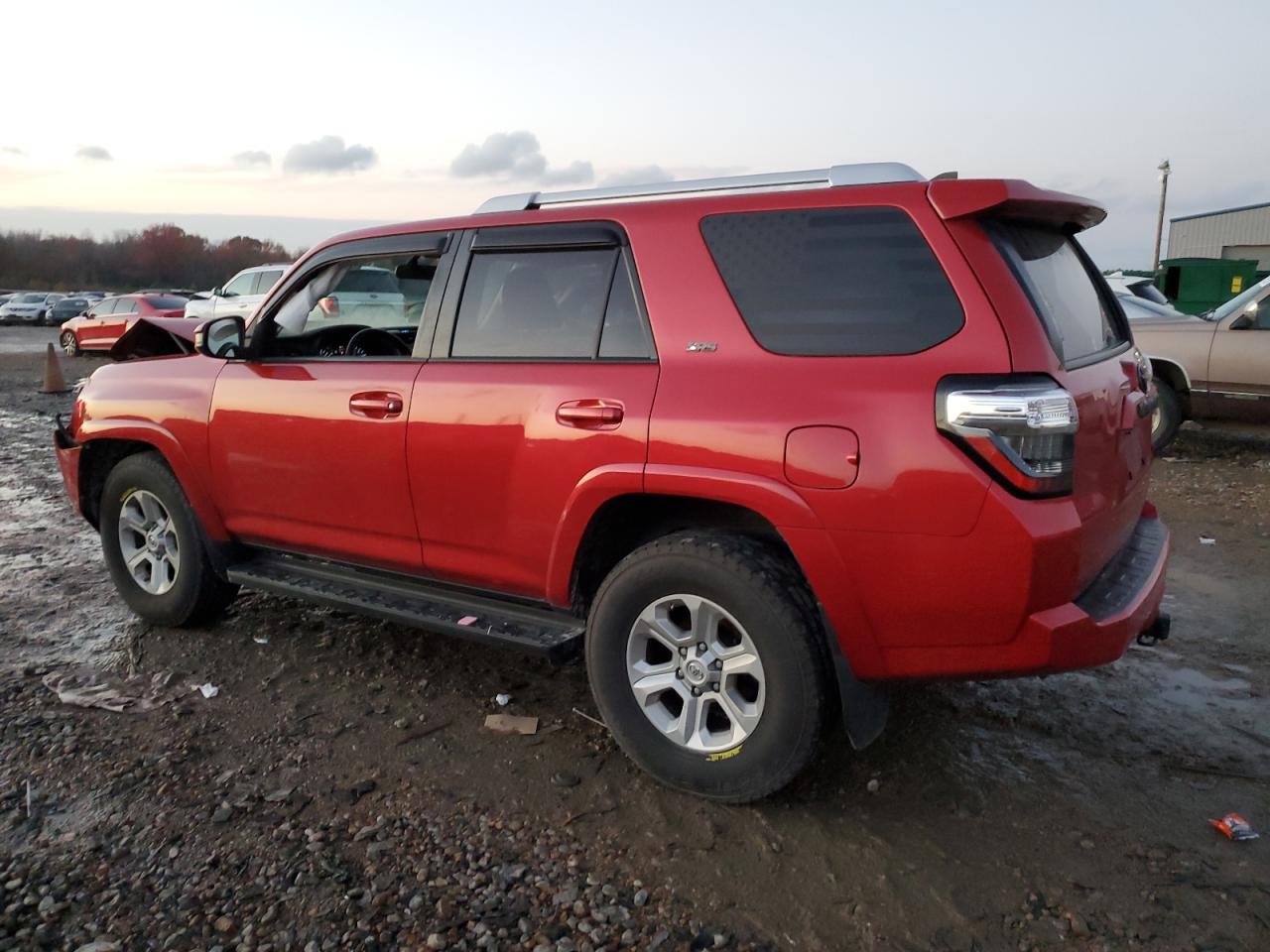 Obraz 2 z 2018 TOYOTA 4RUNNER SR5 2018 z VIN JTEZU5JRXJ5175149