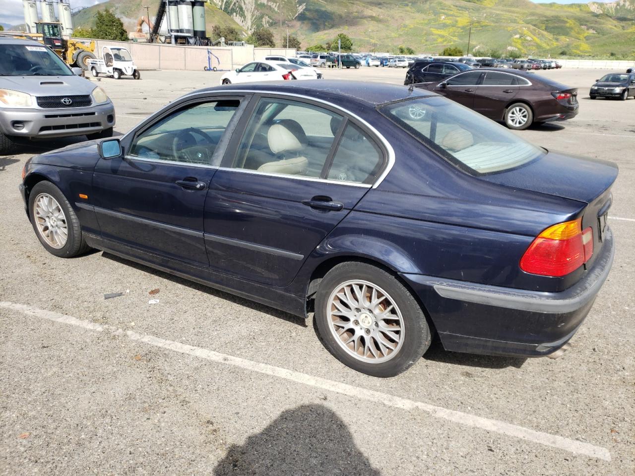 Image 2 of 1999 BMW 328 I AUTOMATIC 1999 with VIN WBAAM5339XFR07586