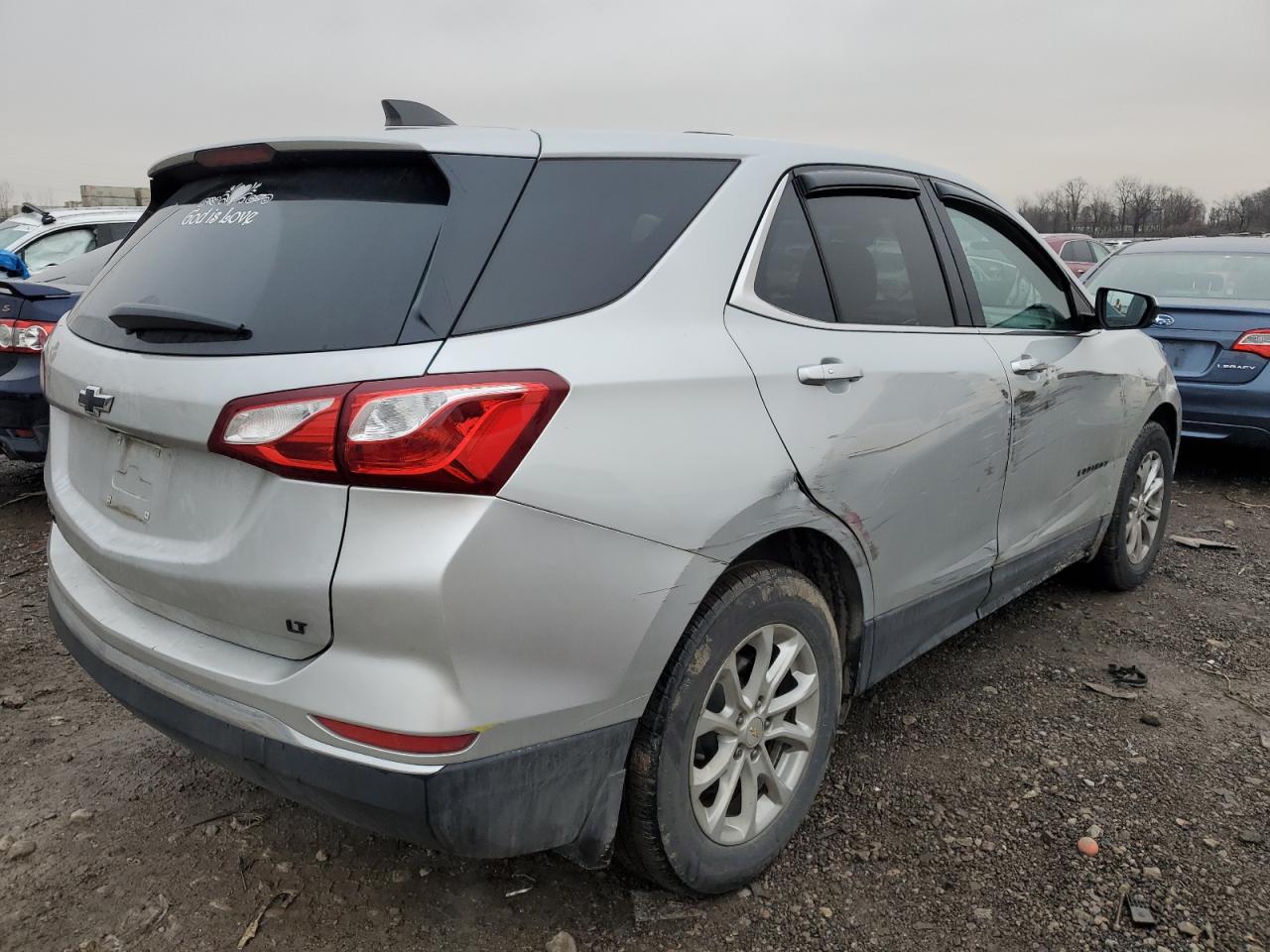 Image 3 of 2019 CHEVROLET EQUINOX LT 2019 with VIN 2GNAXKEV2K6206888