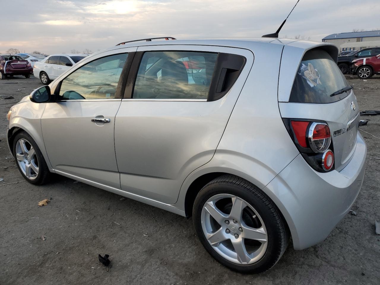 Obraz 2 z 2014 CHEVROLET SONIC LTZ 2014 z VIN 1G1JE6SBXE4220634