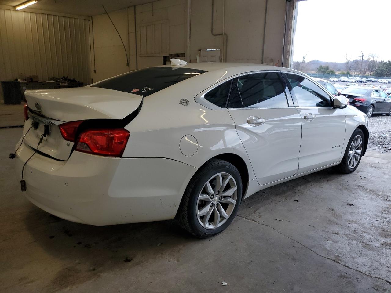 Image 3 of 2016 CHEVROLET IMPALA LT 2016 with VIN 2G1105SA4G9136101