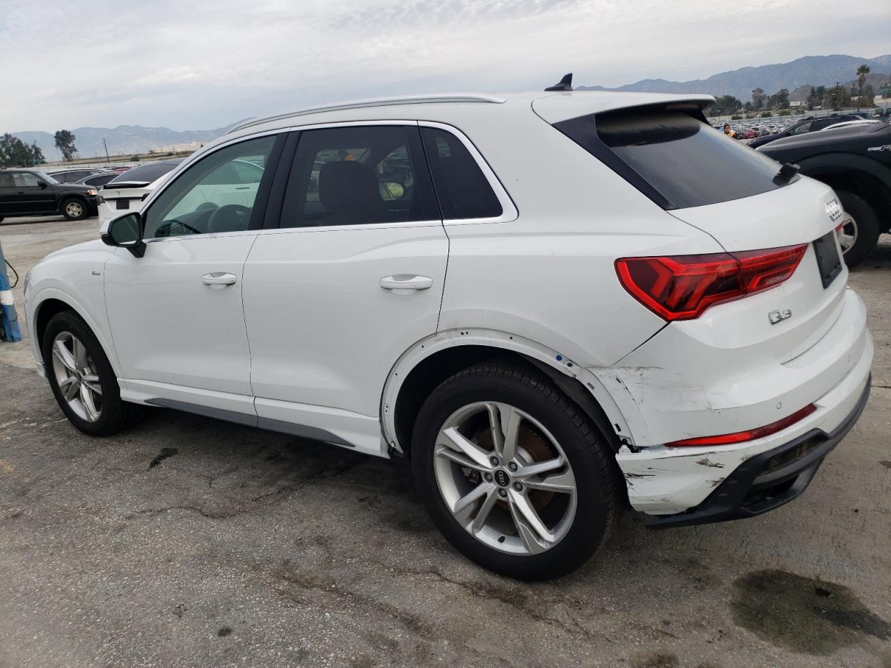 Obraz 2 z 2022 AUDI Q3 PREMIUM PLUS S LINE 45 2022 z VIN WA1EECF32N1053983