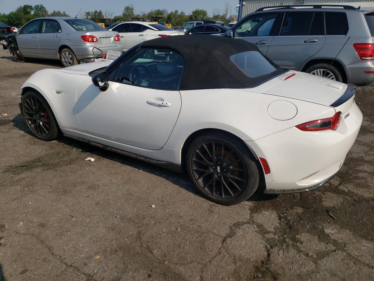 Изображение 2 2016 MAZDA MX-5 MIATA CLUB 2016 с VIN JM1NDAC78G0105999