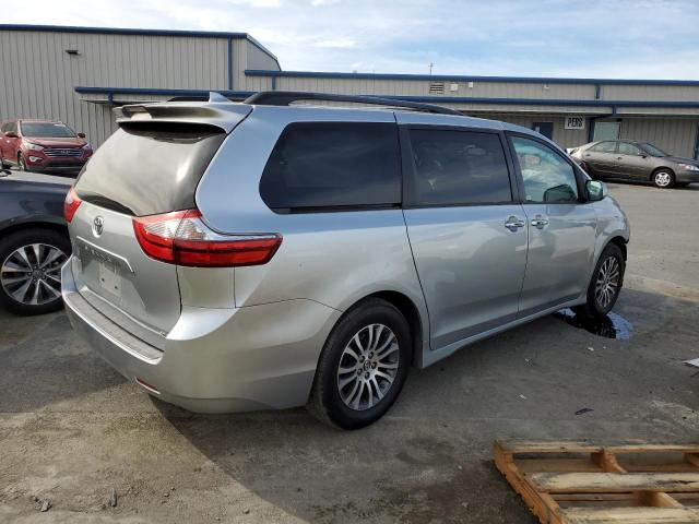 Obraz 3 z 2020 TOYOTA SIENNA XLE 2020 z VIN 5TDYZ3DC2LS036501