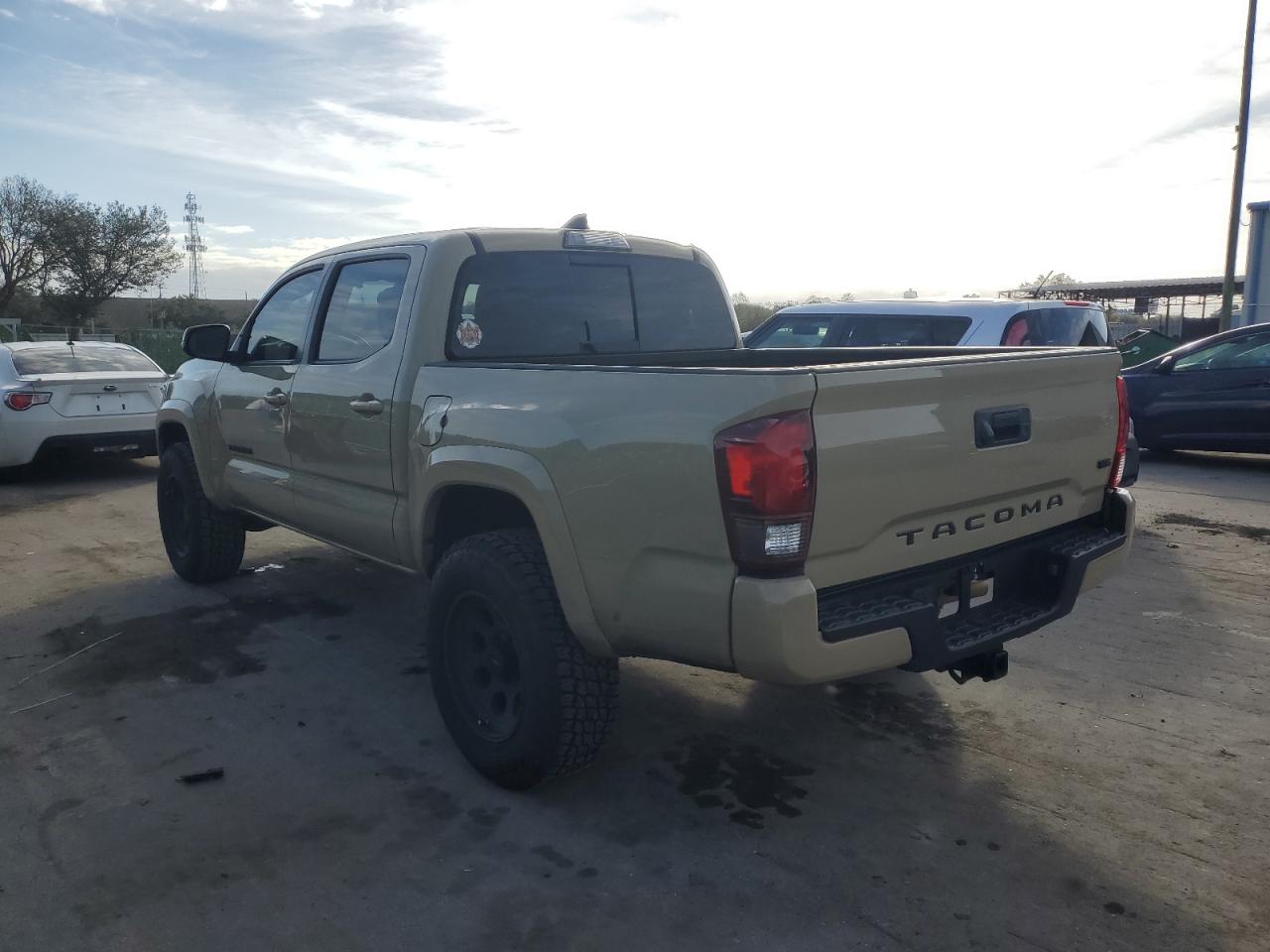 Obraz 2 z 2019 TOYOTA TACOMA DOUBLE CAB 2019 z VIN 3TMCZ5AN3KM232165