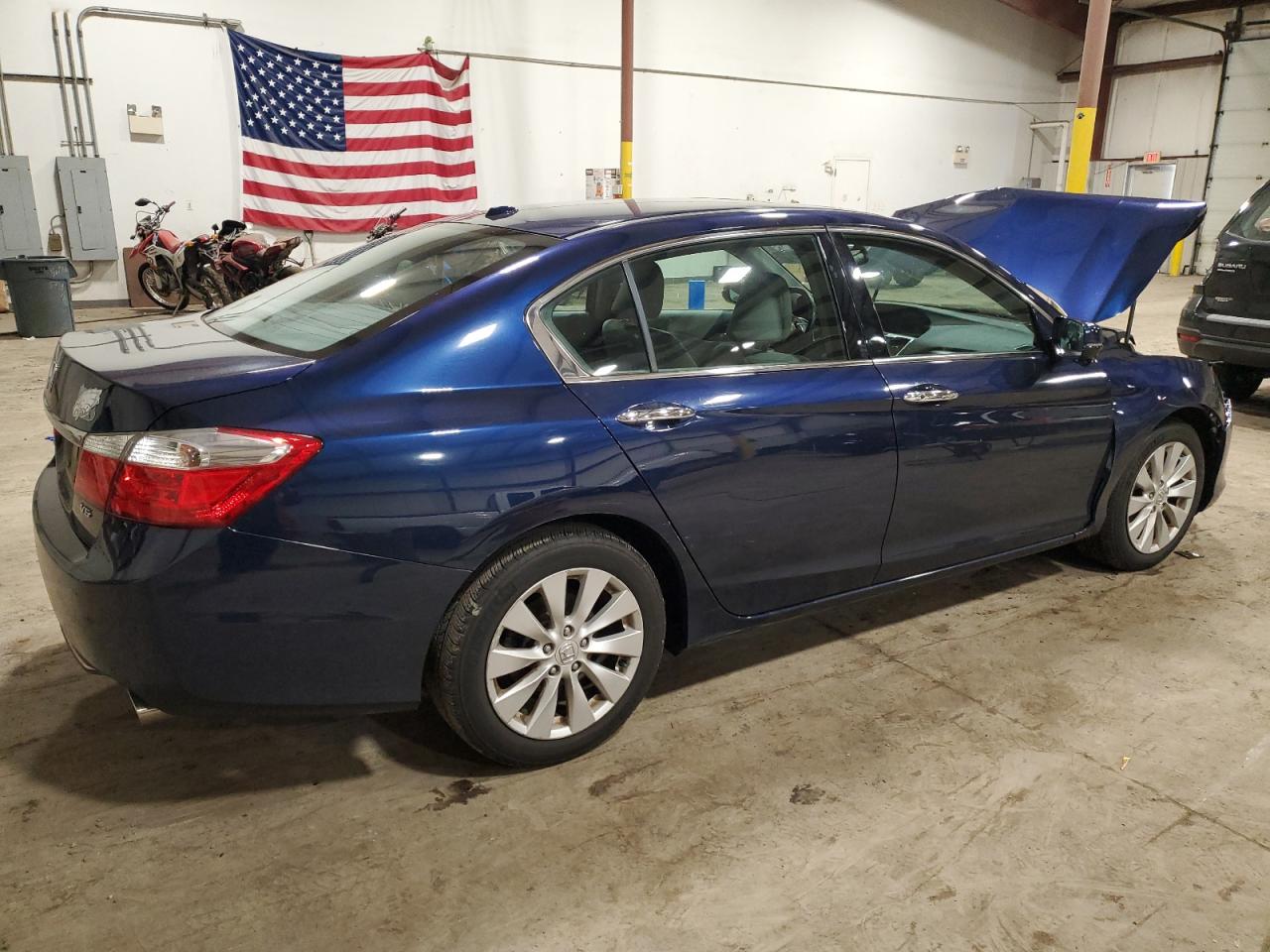 Image 3 of 2015 HONDA ACCORD EXL 2015 with VIN 1HGCR3F88FA024018