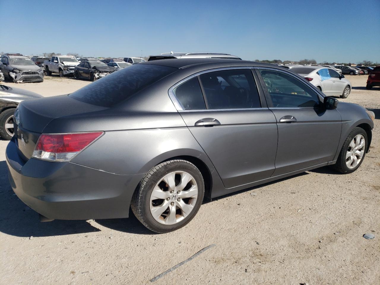 Изображение 3 2008 HONDA ACCORD EX 2008 с VIN 1HGCP26758A124300