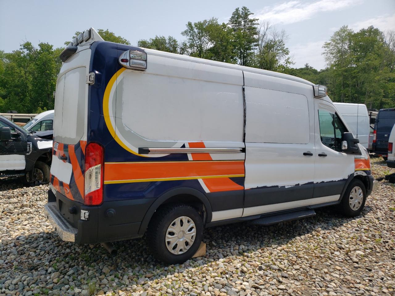 Image 3 of 2021 FORD TRANSIT T-250 2021 with VIN 1FDBR1CG1MKA76653