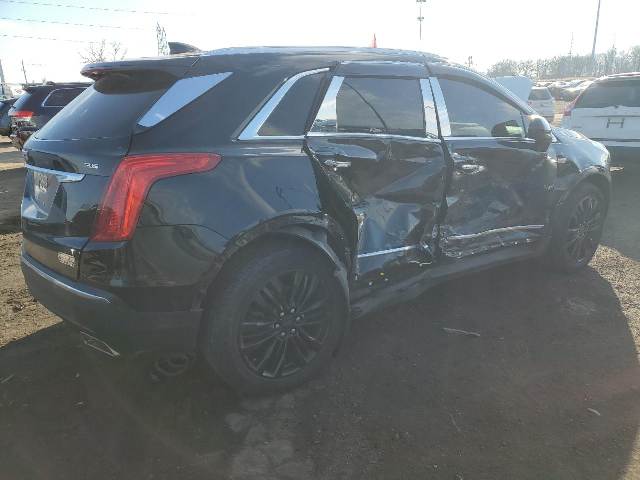Image 3 of 2017 CADILLAC XT5 PREMIUM LUXURY 2017 with VIN 1GYKNERSXHZ135001