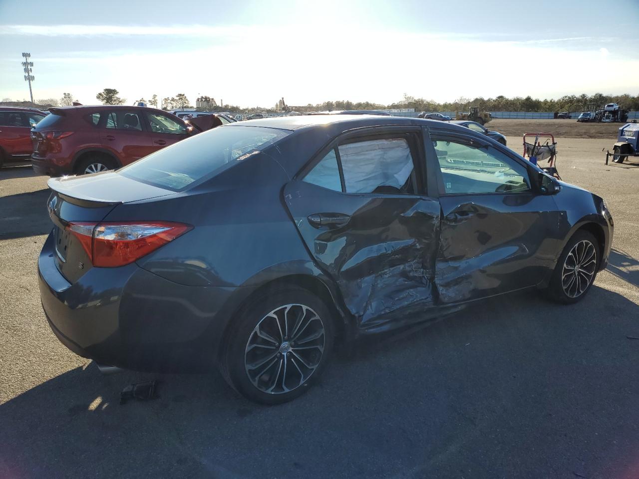 Image 3 of 2015 TOYOTA COROLLA L 2015 with VIN 2T1BURHE1FC382250