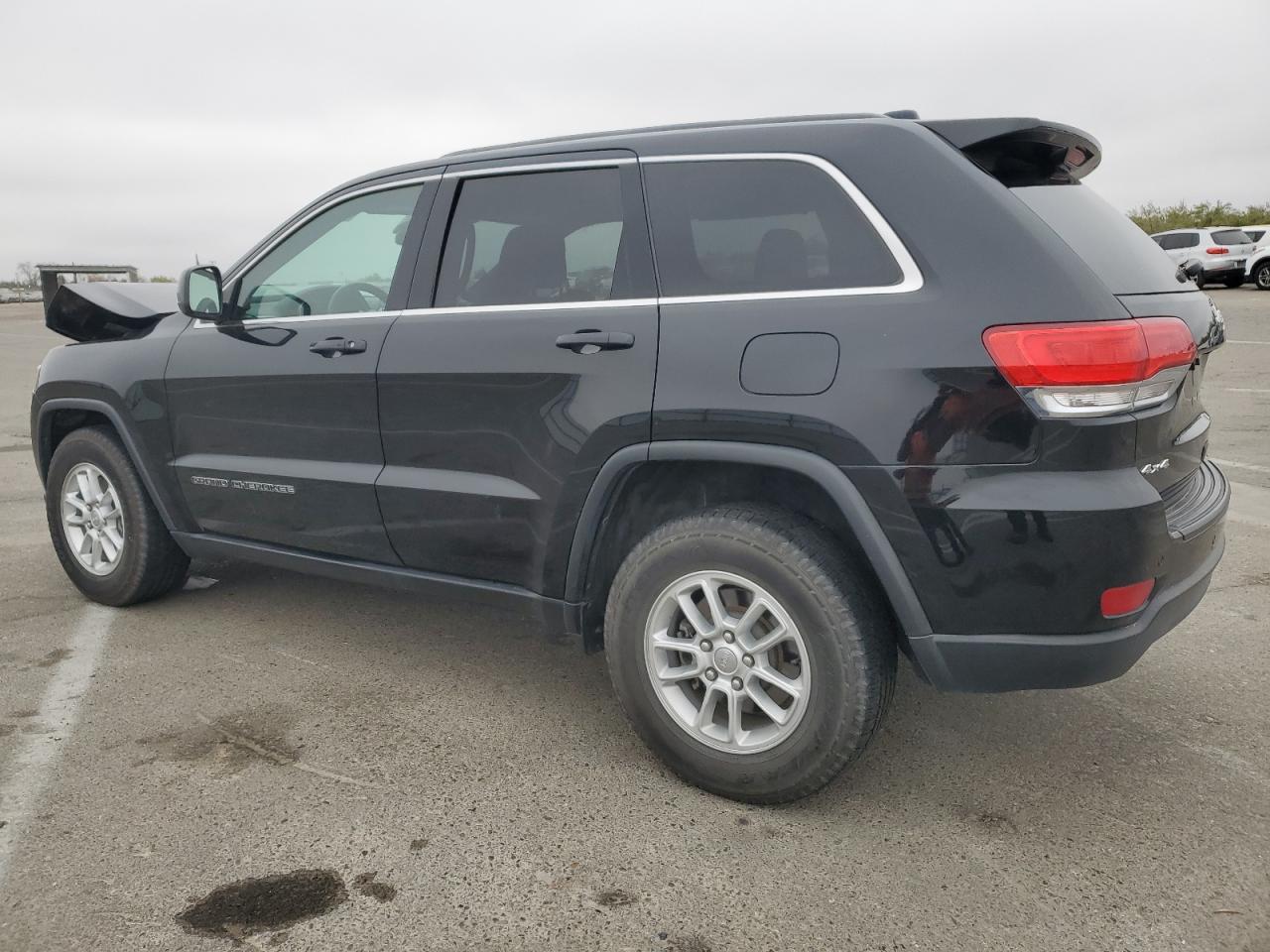 Image 2 of 2018 JEEP GRAND CHEROKEE LAREDO 2018 with VIN 1C4RJFAG6JC104382