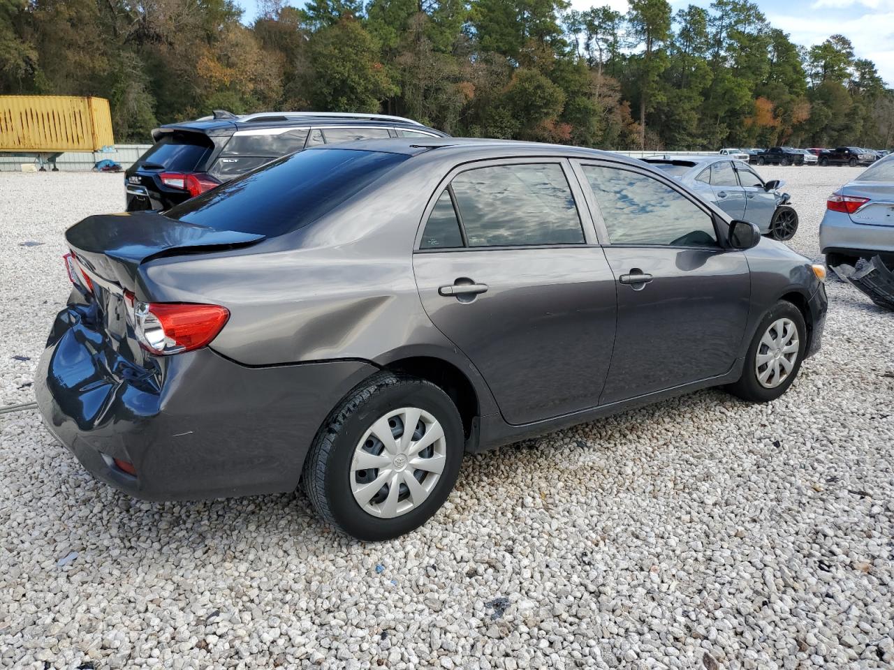Image 3 of 2013 TOYOTA COROLLA BASE 2013 with VIN 5YFBU4EE4DP165019
