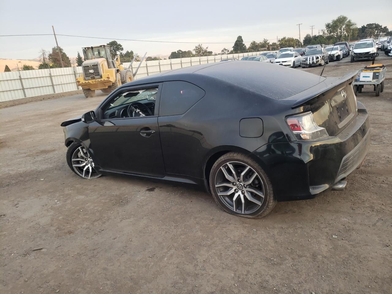 Obraz 2 z 2015 TOYOTA SCION TC  2015 z VIN JTKJF5C7XFJ010586
