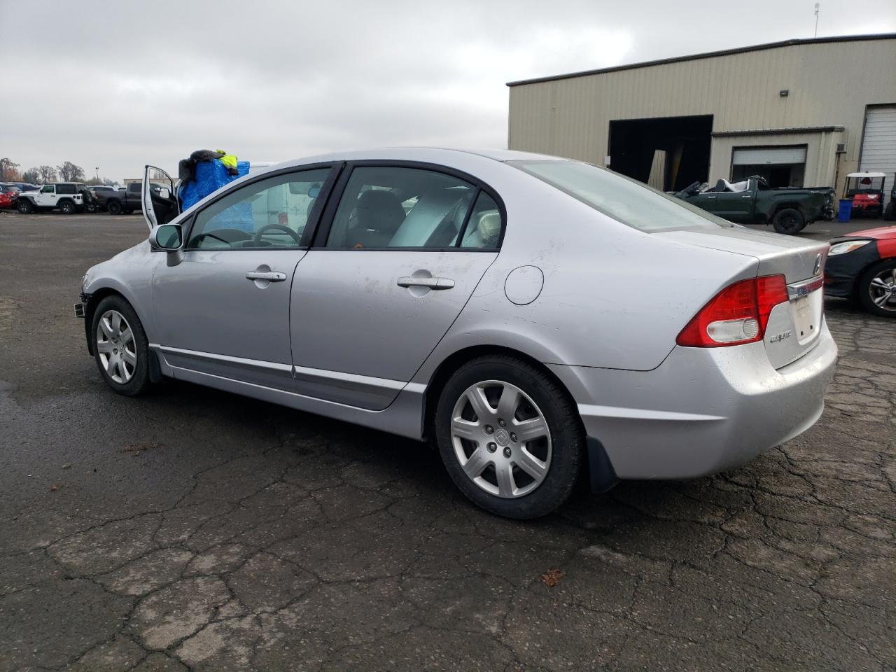 Image 2 of 2010 HONDA CIVIC LX 2010 with VIN 19XFA1F51AE066775