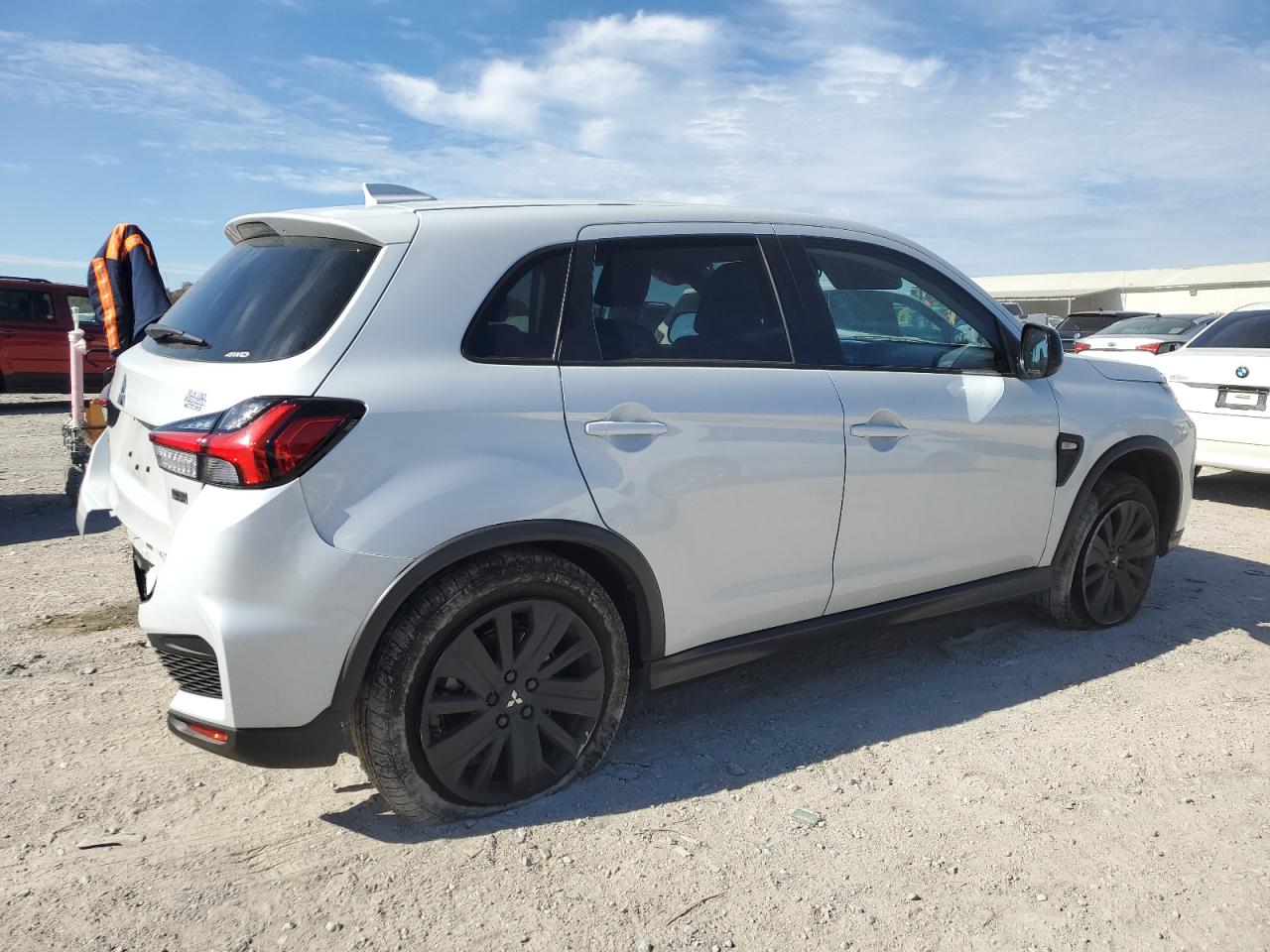 Изображение 3 2023 MITSUBISHI OUTLANDER SPORT S/SE 2023 с VIN JA4ARUAU0PU010883