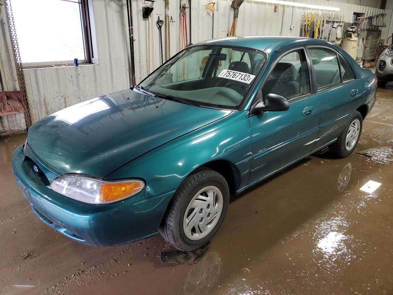 Obraz 1 z 1997 FORD ESCORT LX 1997 z VIN 1FALP13P2VW404502