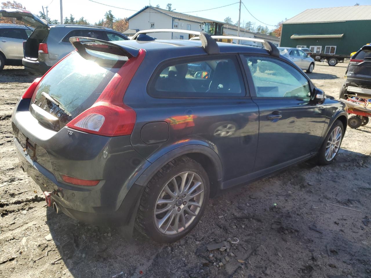 Image 3 of 2011 VOLVO C30 T5 2011 with VIN YV1672MK2B2209772