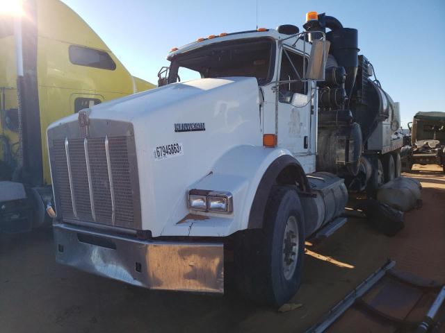 Image 2 of 2014 KENWORTH CONSTRUCTION T800 2014 with VIN 1NKDX7EX1EJ397990