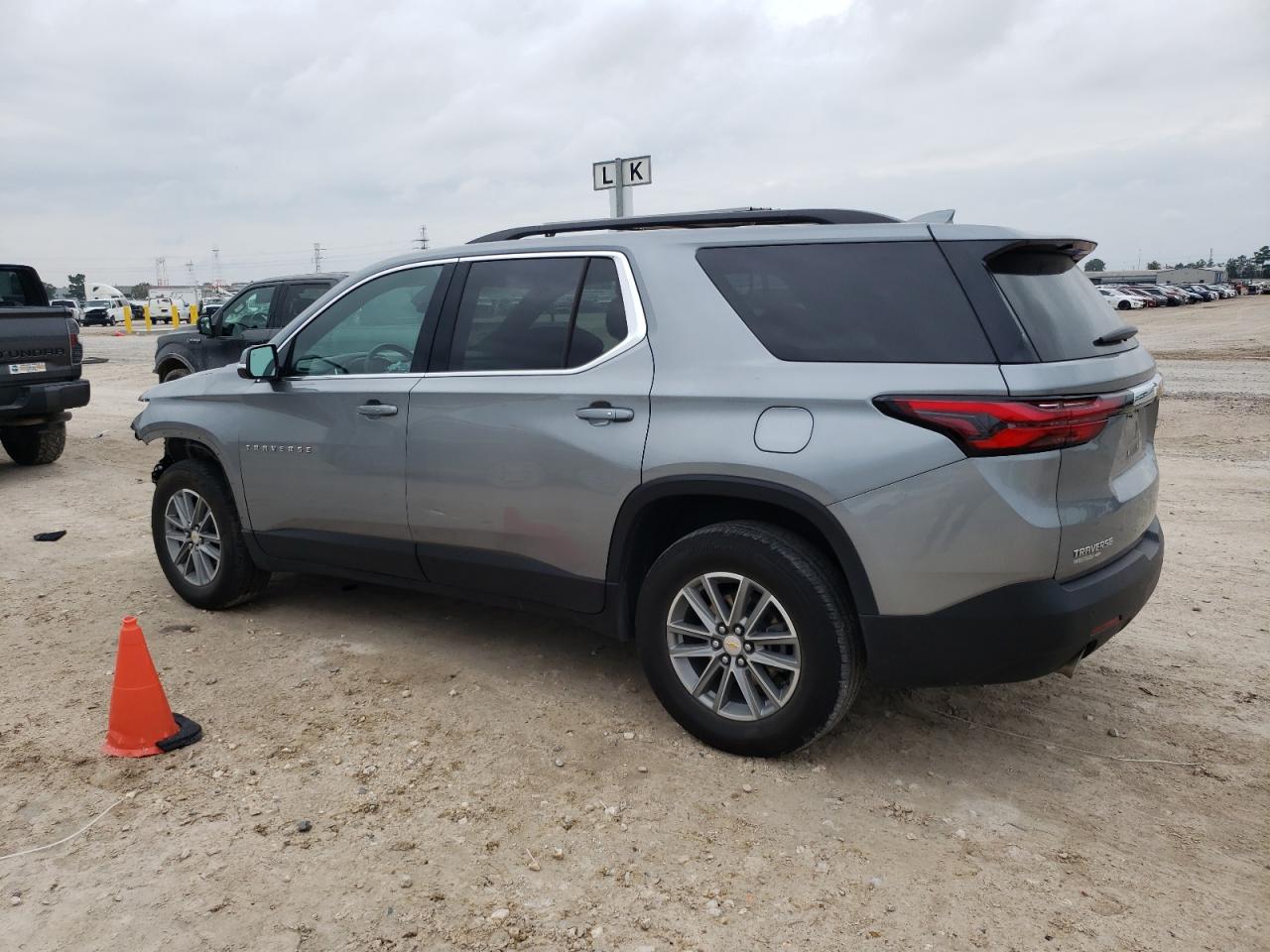 Obraz 2 z 2023 CHEVROLET TRAVERSE LT 2023 z VIN 1GNERGKW6PJ119754