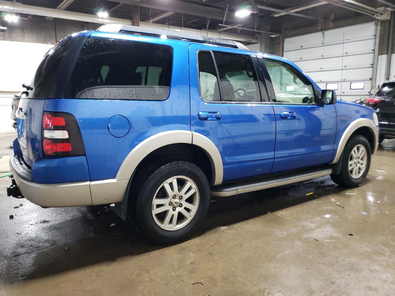 Изображение 3 2010 FORD EXPLORER EDDIE BAUER 2010 с VIN 1FMEU7EE6AUA28236