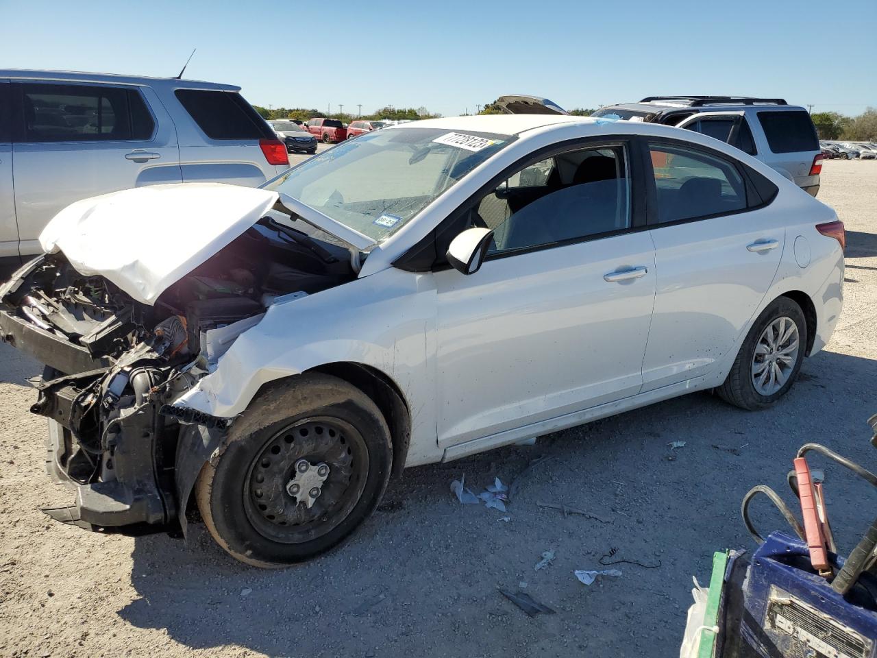 Изображение 1 2019 HYUNDAI ACCENT SE 2019 с VIN 3KPC24A34KE068061