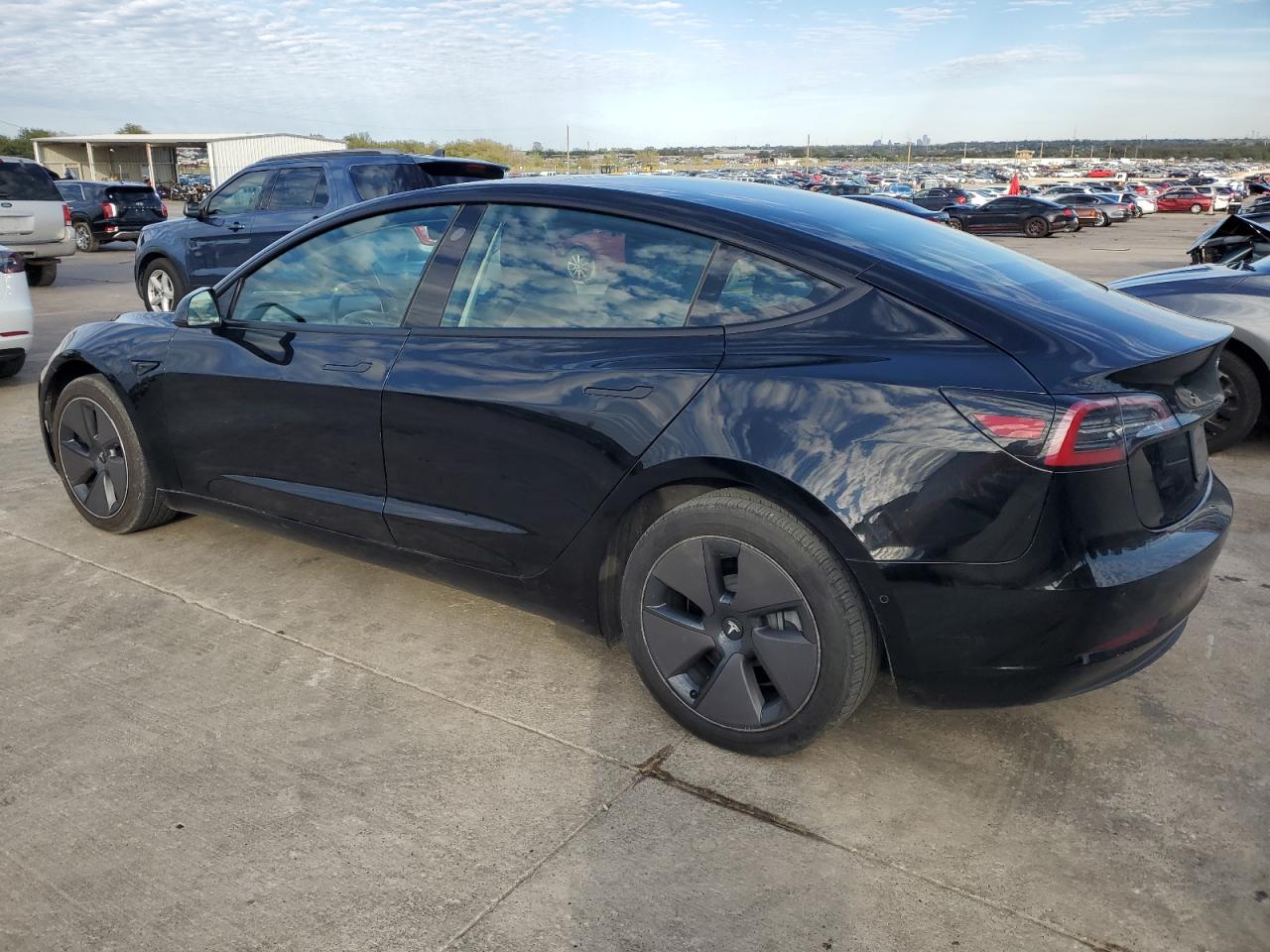 Image 2 of Tesla Model 3 2021 with VIN 5YJ3E1EBXMF861966