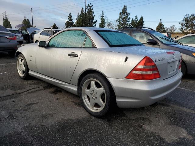 Image 2 of 2000 MERCEDES-BENZ SLK 230 KOMPRESSOR 2000 with VIN WDBKK47F6YF157043